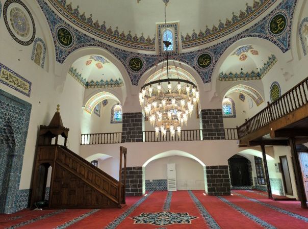 Bakan Ersoy Duyurdu 3 Tarihi Cami Ramazan Bayramı’nda Yeniden İbadete Açılıyor Kültür ve Turizm Bakanı