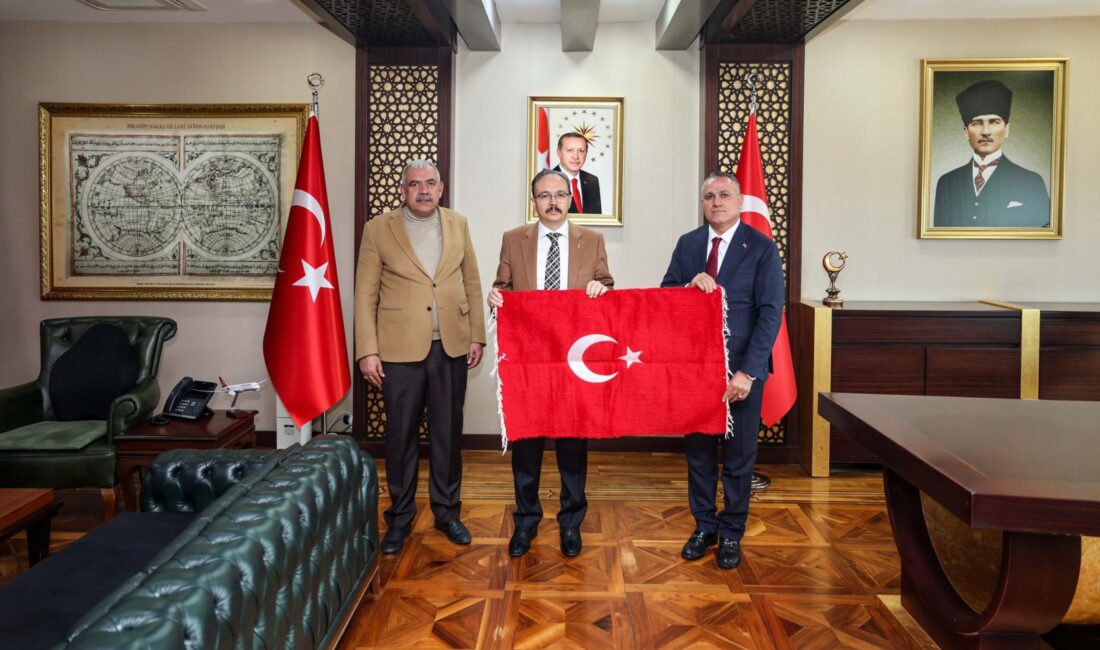 Siirt Valisi ve Belediye