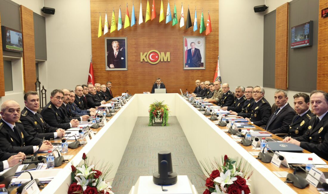 İçişleri Bakanı Çiftçi KOM Başkanlığını Ziyaret Etti Bakan Çiftçi Emniyet Teşkilatının