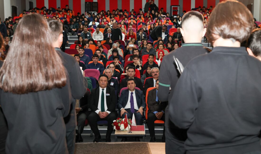 Tunceli’de İstiklal Marşı’nın 105. Yılı Kutlandı Vali Şefik Aygöl, İstiklal