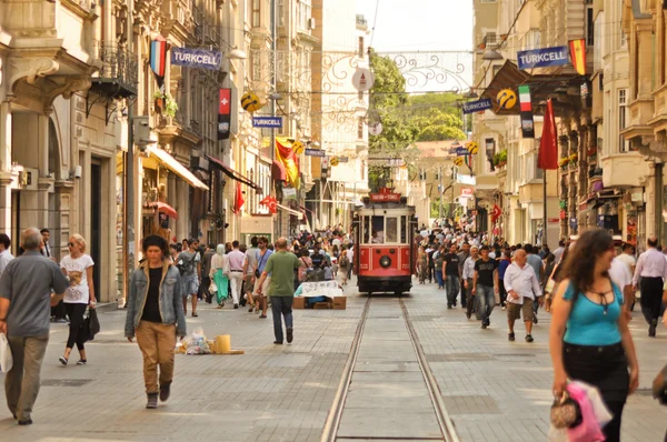 Kadıköy Ve Taksim Güzergahında