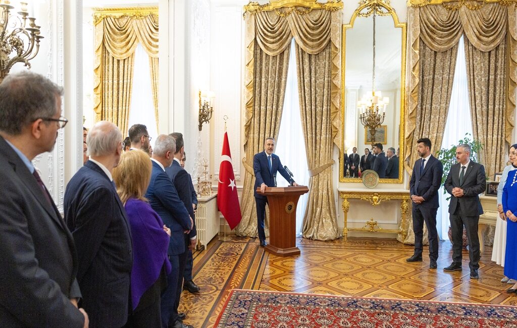 LONDRA / TEKHA Dışişleri