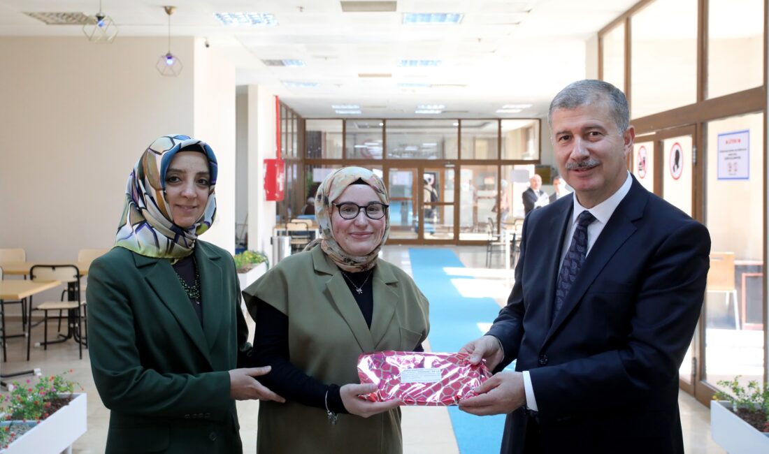 AİÇÜ’de Kütüphaneler Haftası Kapsamında Okuma Etkinliği Gerçekleştirildi Üniversitemizde, Kütüphaneler Haftası kapsamında
