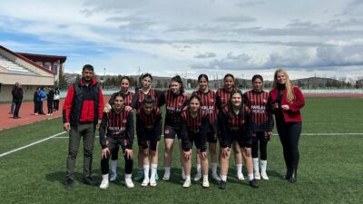 Genç Kızlar Futbol Grup Müsabakaları’nda