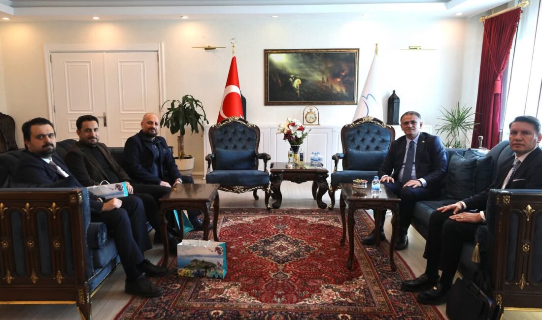 Van’da sağlık yöneticileri ve hekimlerden anlamlı ziyaret Van İl Sağlık Müdürü