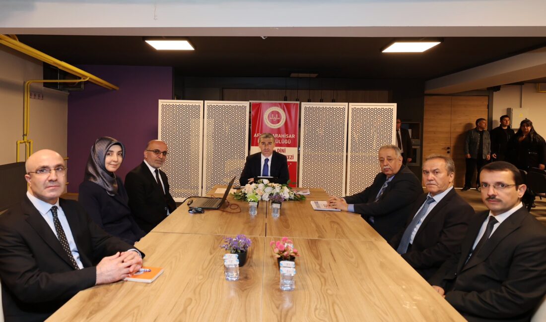 Vali Dr. Naci Aktaş’tan İl Müftülüğüne Ziyaret: Din Hizmetleri Masaya Yatırıldı AFYONKARAHİSAR / TEKHA Afyonkarahisar