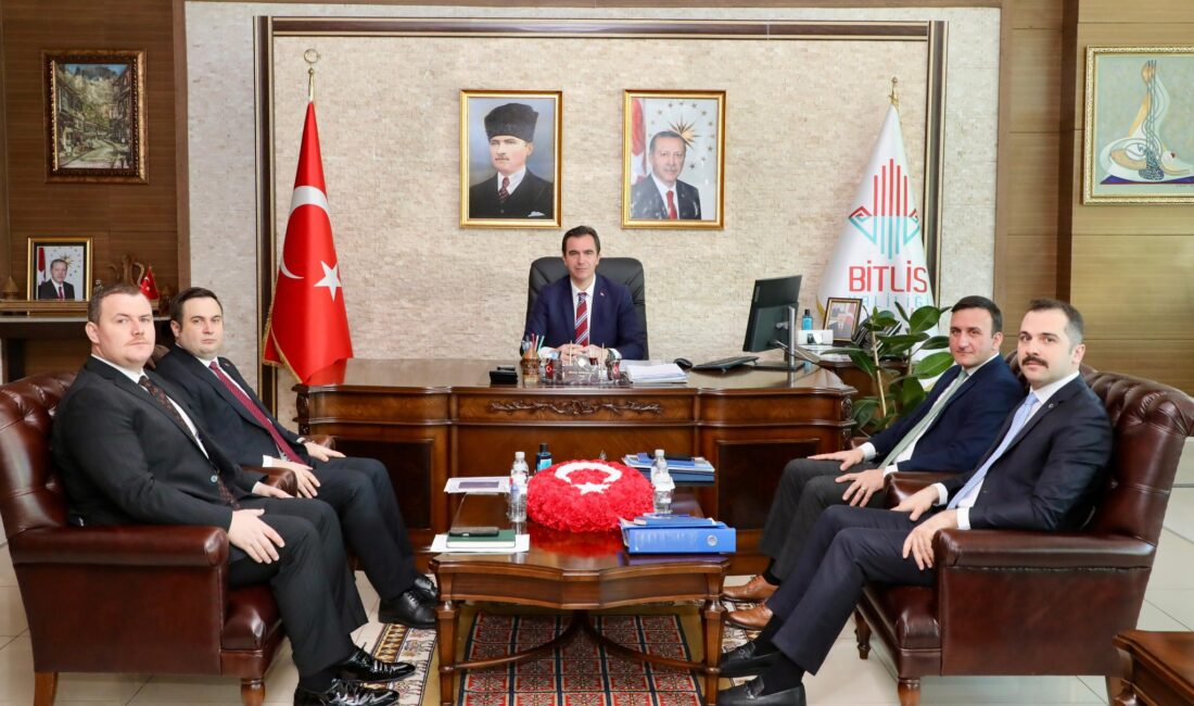 Bitlis Valisi Ahmet Karakaya Başkanlığında Haftalık Değerlendirme Toplantısı Yapıldı BİTLİS / TEKHA Bitlis