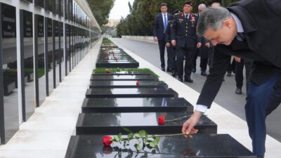 Azerbaycan’da resmi temaslarda bulunan İçişleri