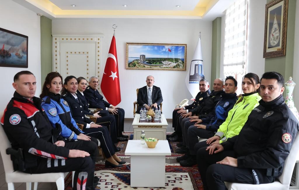Çanakkale Valisi Toraman, Emniyet Mensuplarını Kabul Etti Türk Polis Teşkilatı’nın 181’inci
