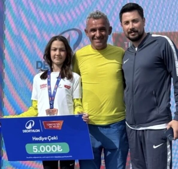 Genç Sporcu Nehir Ada