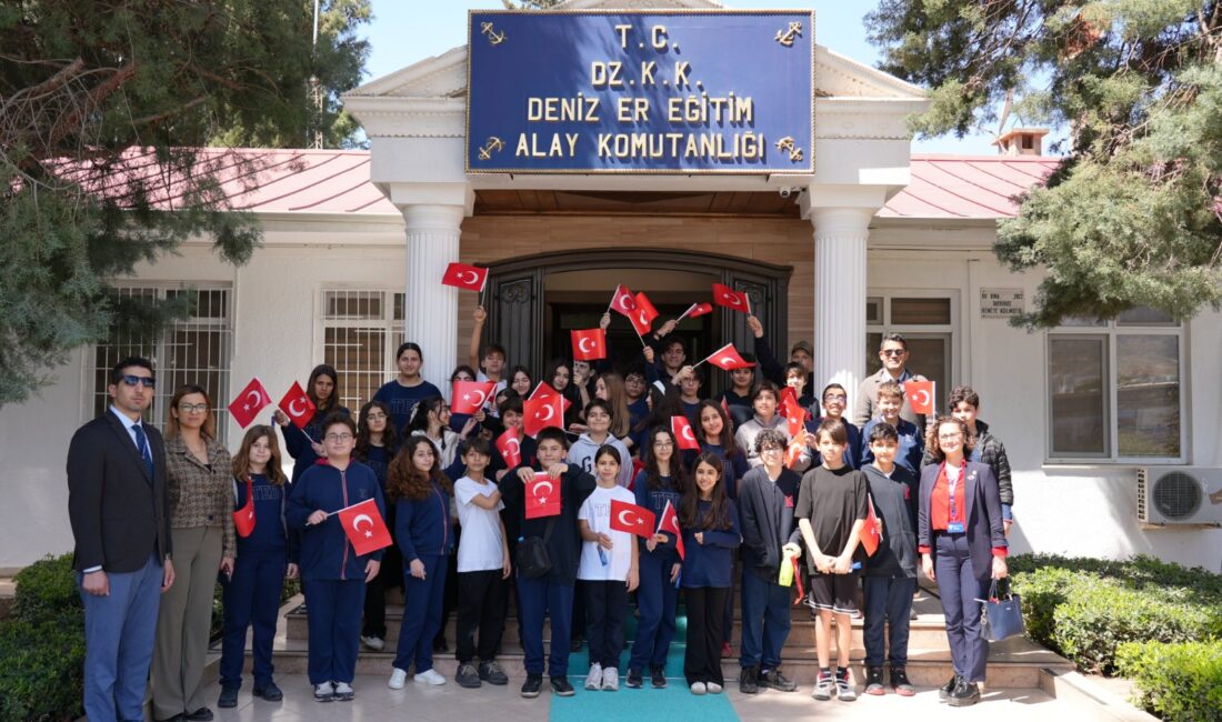 Mehmetçikle Bir Gün Projesi Kapsamında Öğrenciler Askerlik Deneyimi Yaşadı Millî Savunma Bakanlığı tarafından