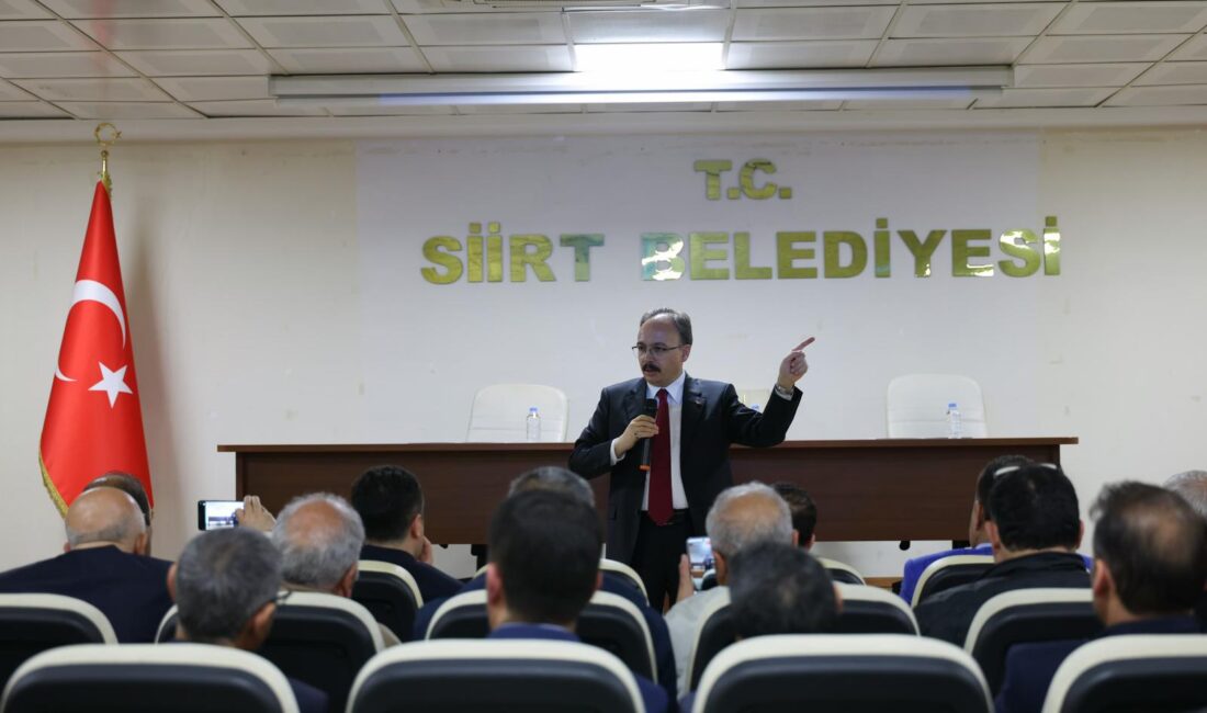 Siirt’te Asfalt Seferberliği Başlıyor: 25 Kilometrelik Yol Yenilenecek, Su Tarifesinde Türkiye’nin En Ucuzu Uygulanıyor Siirt’te 2026 yılına yönelik