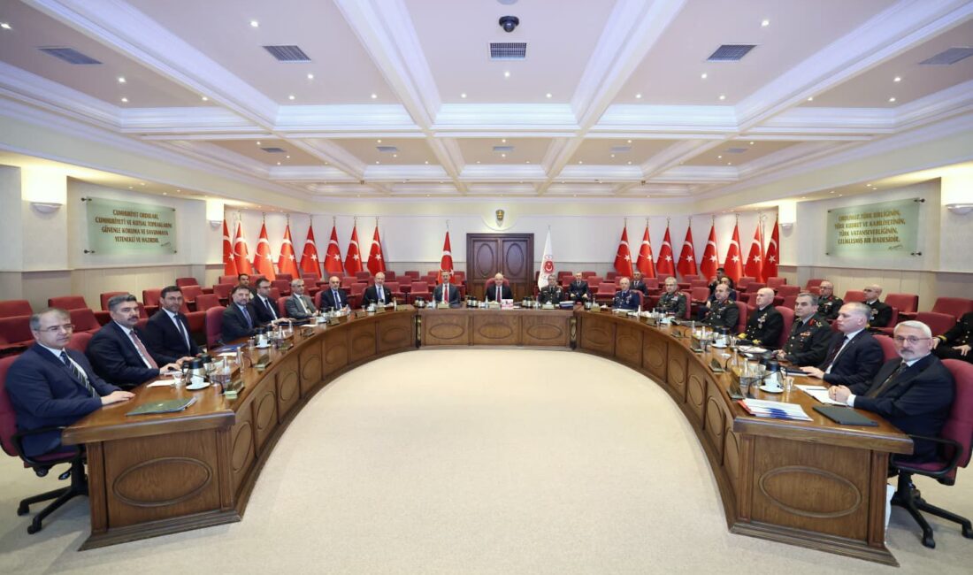 Millî Savunma Bakanı Yaşar