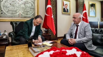 Siirt Valisi ve Belediye Başkan