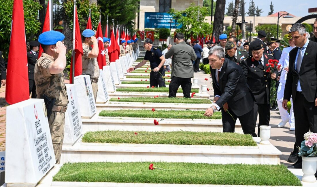 Antalya’da, vatan uğruna fedakârca