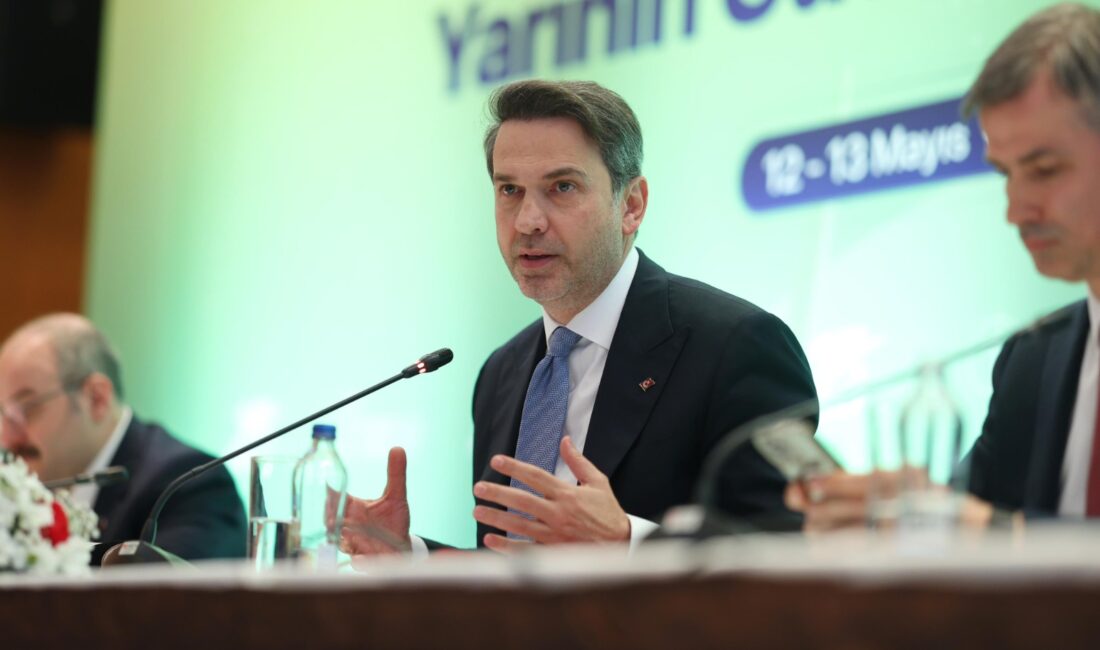 Bakan Bayraktar Rüzgâr Enerjisi Sektörüyle Bir Araya Geldi: 2035 Hedefi Belirlendi Enerji ve Tabii Kaynaklar
