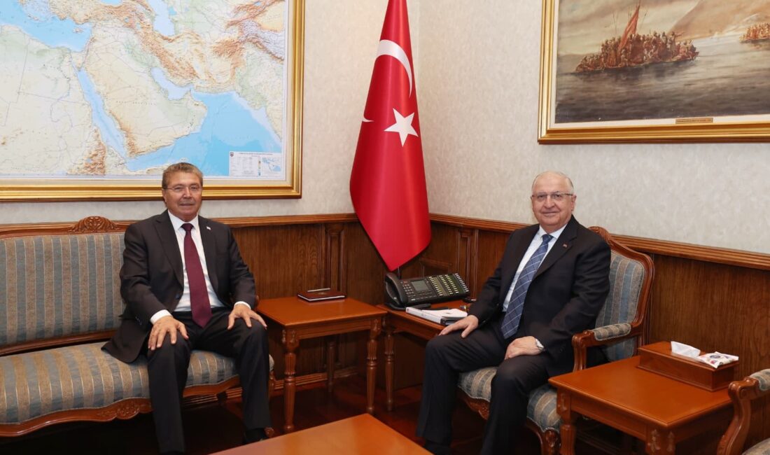 Milli Savunma Bakanı Yaşar Güler KKTC Başbakanı Ünal Üstel İle Görüştü ANKARA / TEKHA Milli