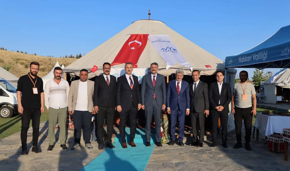 Ağrı Valisi Dr. Önder Bozkurt Malazgirt Zaferi’nin 955. yıl dönümü etkinliklerine katıldı Ağrı Valisi Dr. Önder