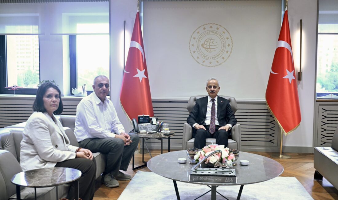 Ulaştırma ve Altyapı Bakanı