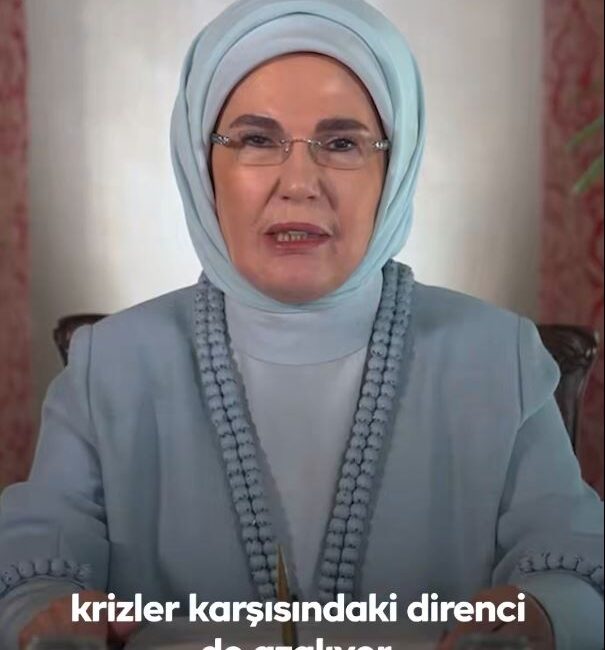 Emine Erdoğan Kiev’deki 6. Lider Eşleri Zirvesi’ne Video Mesajla Katıldı Cumhurbaşkanı Recep Tayyip Erdoğan’ın