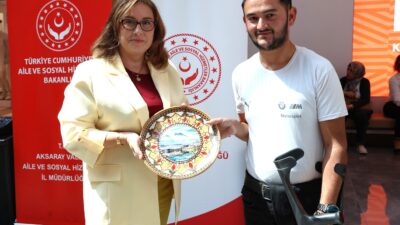 Aksaray Valisi Murat Duru’nun eşi