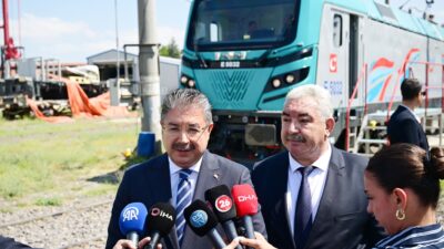 Eskişehir Valisi Dr. Erdinç Yılmaz,
