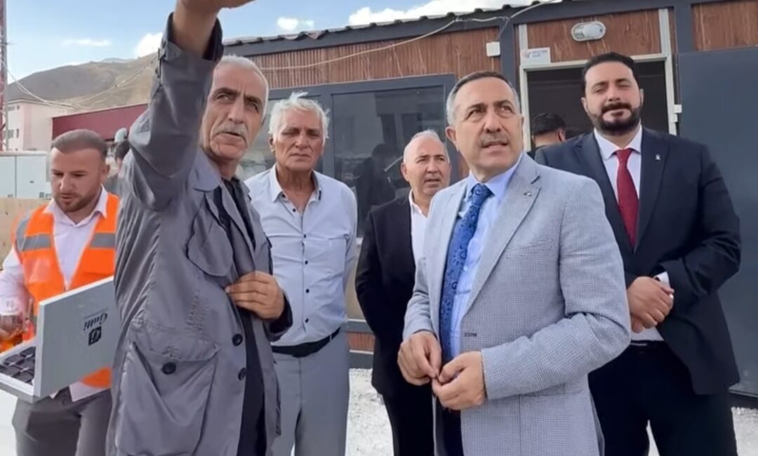   AK Parti Van