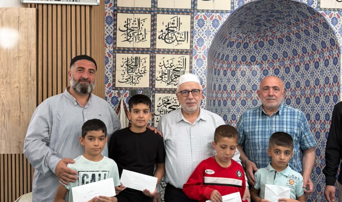 Yaz Kur’an Kursu Kapanış Programında 60 Öğrenciye Ödül Verildi Şeyh Ali Arınci Kur’an