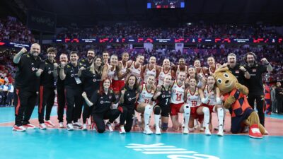 A Milli Kadın Voleybol Takımı,