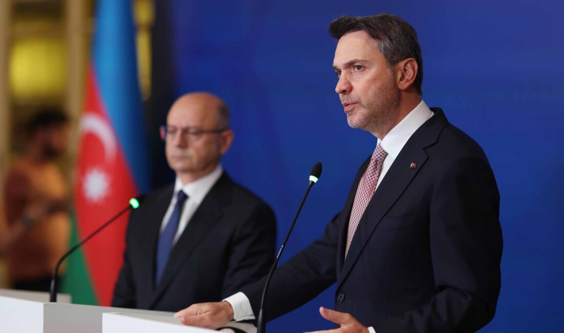 Bakan Bayraktar: Türkiye Ve Azerbaycan Dünyaya Yeni Enerji Rotaları Sunuyor