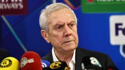 Fenerbahçe Teknik Direktörü İsmail Kartal,