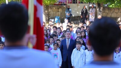 Bayburt Ortaokulunda düzenlenen törenle 2026-2027