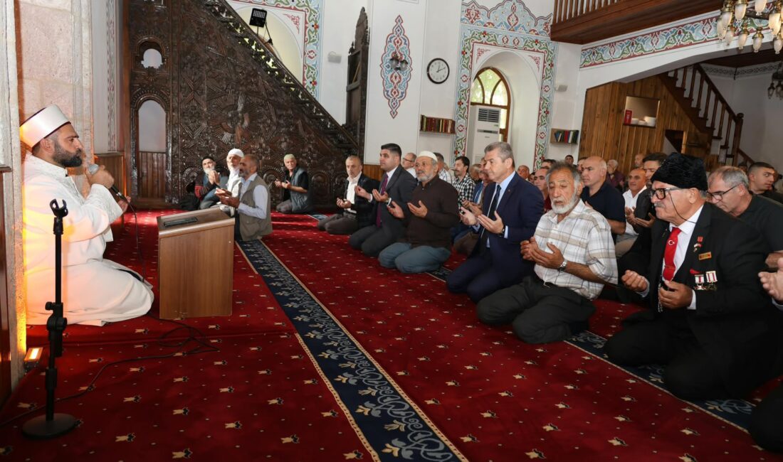 Artvin Valisi Dr. Turan