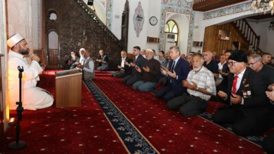 Artvin Valisi Dr. Turan Ergün,