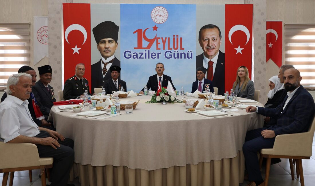 Ağrı Valisi Önder Bozkurt,
