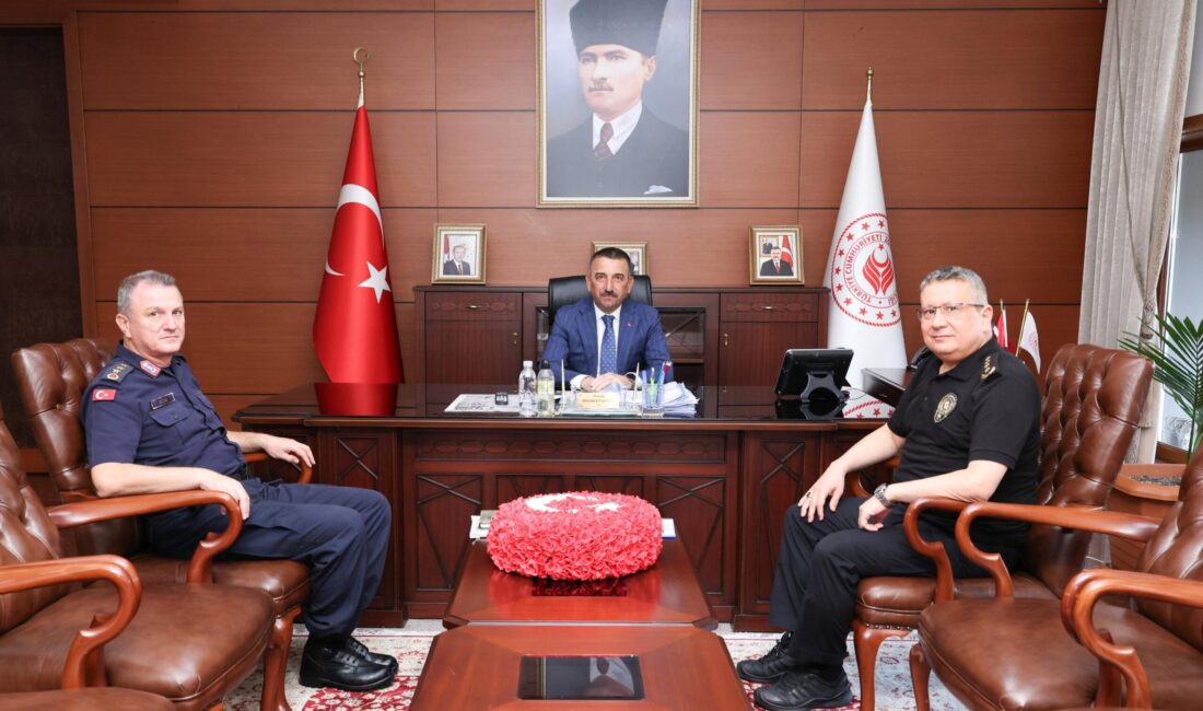 Zonguldak’ta Asayiş Ve Güvenlik Değerlendirme Toplantısı Yapıldı Zonguldak Valisi Osman Hacıbektaşoğlu