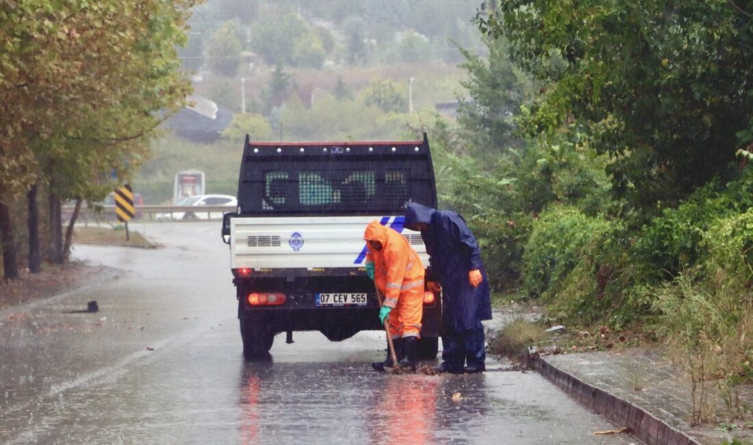 Yalova’da Şiddetli Yağış Sonrası Tahliye Mesaisi Yalova genelinde etkisini artıran