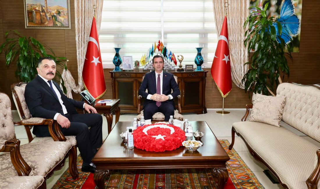 Bitlis Valisi Ahmet Karakaya,