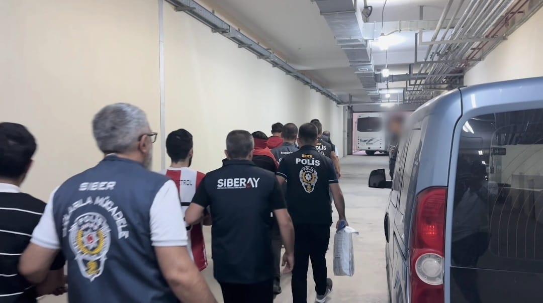 Kırşehir Merkezli 4 İlde Yasa Dışı Bahis Operasyonu: 13 Kişi Tutuklandı Kırşehir merkezli 4 ilde