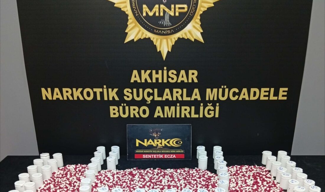 Akhisar’da Otomobilde 5 Bin 47 Uyuşturucu Hap Ele Geçirildi Manisa’nın Akhisar ilçesinde güvenlik