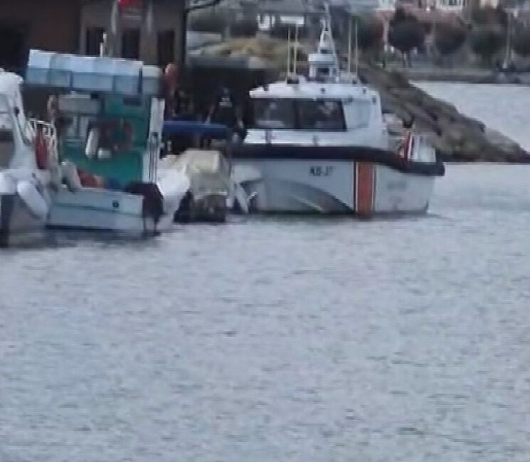 Silivri açıklarında deniz yüzeyinde