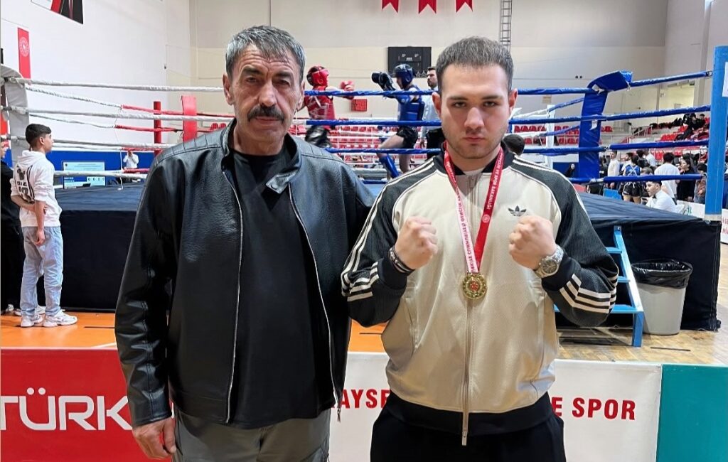 Nevşehir Belediyesi Sporcuları Muaythai Müsabakalarında Beş Madalya İle Döndü Kayseri’de düzenlenen Atatürk ve