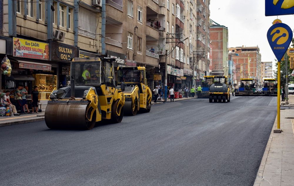 Diyarbakır Büyükşehir Belediyesi 2024–2026 Dönemi Yol Çalışmaları Bilançosunu Açıkladı Diyarbakır genelinde iki yıllık