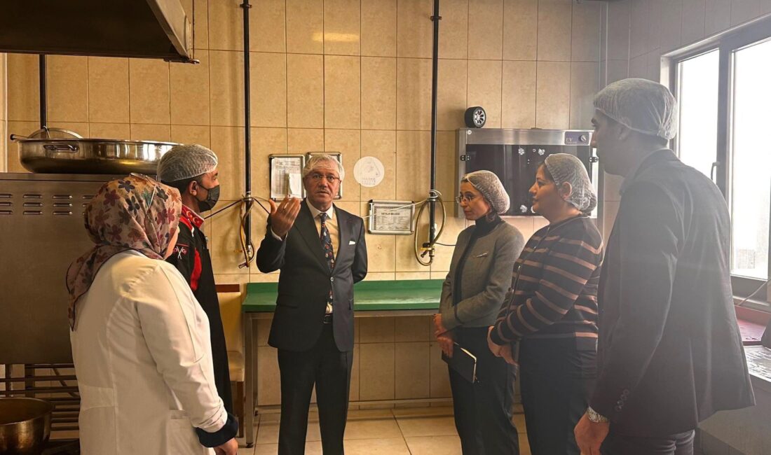 Kars’ta Yurtların Lokanta ve Kantinleri Denetlendi CEM DAŞDELEN- KARS /