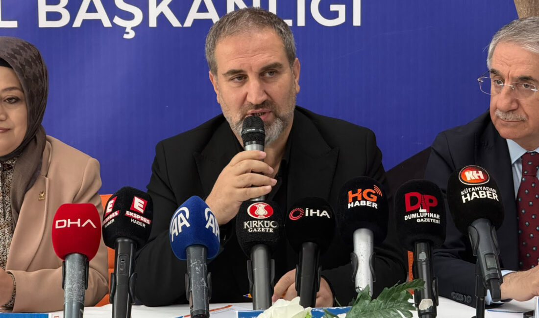 AK Parti Genel Başkan Yardımcısı Mustafa Şen’den Fon Soruşturması Hakkında Sert Uyarı: Milletin Malına El Uzatanın Affı Olamaz Kütahya’da gündemi değerlendiren AK