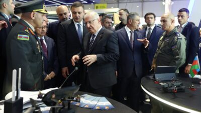 Milli Savunma Bakanı Yaşar Güler