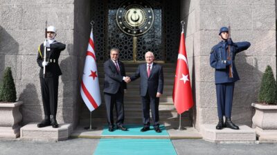 Milli Savunma Bakanı Yaşar Güler,