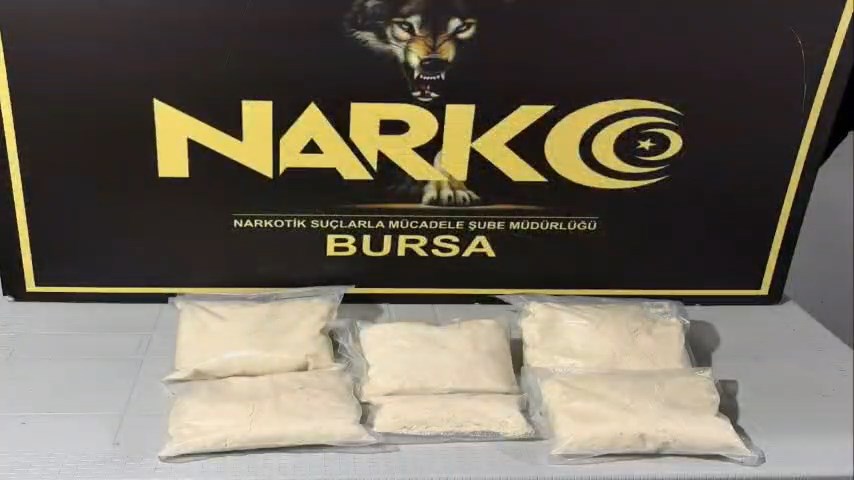 Bursa Ve İstanbul Merkezli Narkotik Operasyonunda 17 Tutuklama Bursa ve İstanbul'da eş