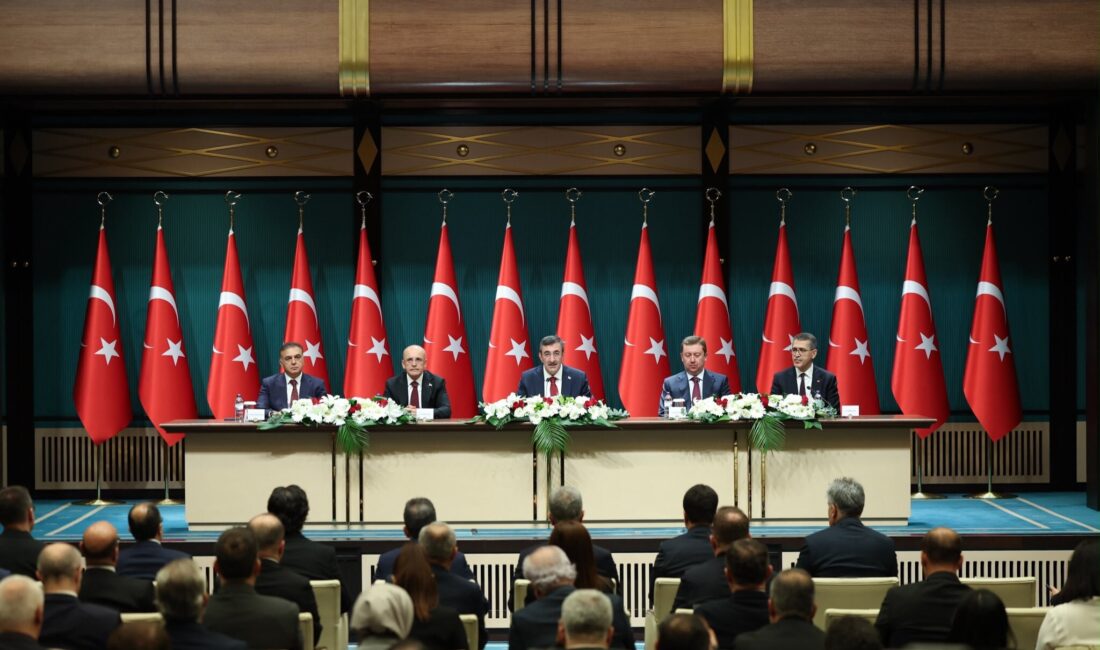 Cumhurbaşkanı Yardımcısı Yılmaz 2027 Yılı Bütçe Rakamlarını Açıkladı Cumhurbaşkanı Yardımcısı Cevdet Yılmaz,