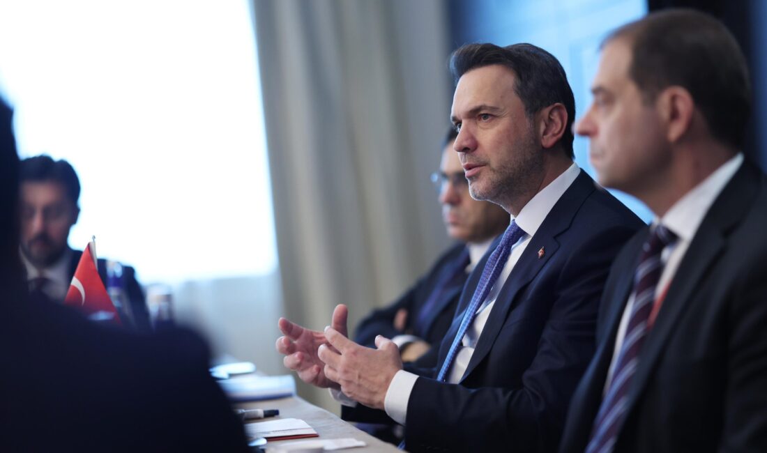 Bakan Bayraktar Moskova’da Türk Nükleer Mühendisliği Öğrencileriyle Buluştu Enerji ve Tabii Kaynaklar